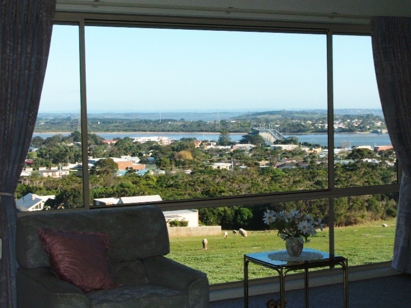 13 Panorama Drive, San Remo VIC 3925