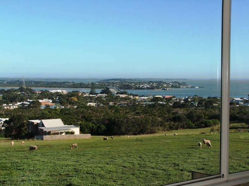 13 Panorama Drive, San Remo VIC 3925