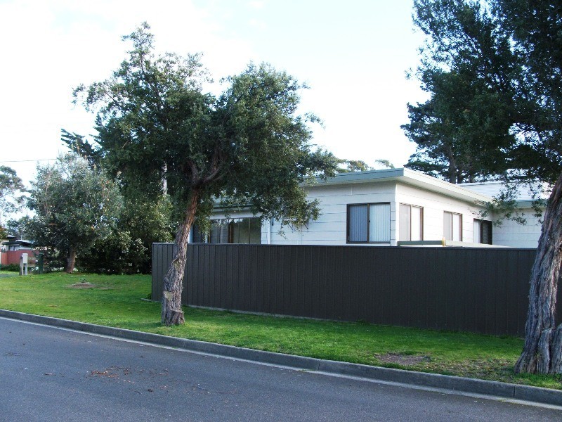 10 Woolamai Grove, San Remo VIC 3925