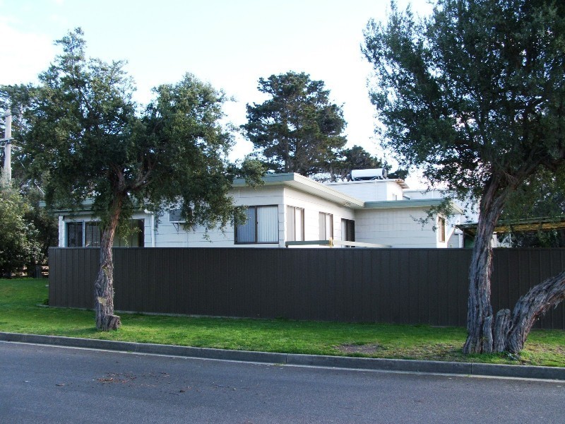 10 Woolamai Grove, San Remo VIC 3925