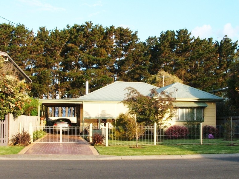 33 Bridgeview Drive, Cape Woolamai VIC 3925