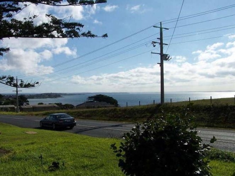 9 Phillip Island Road, San Remo VIC 3925