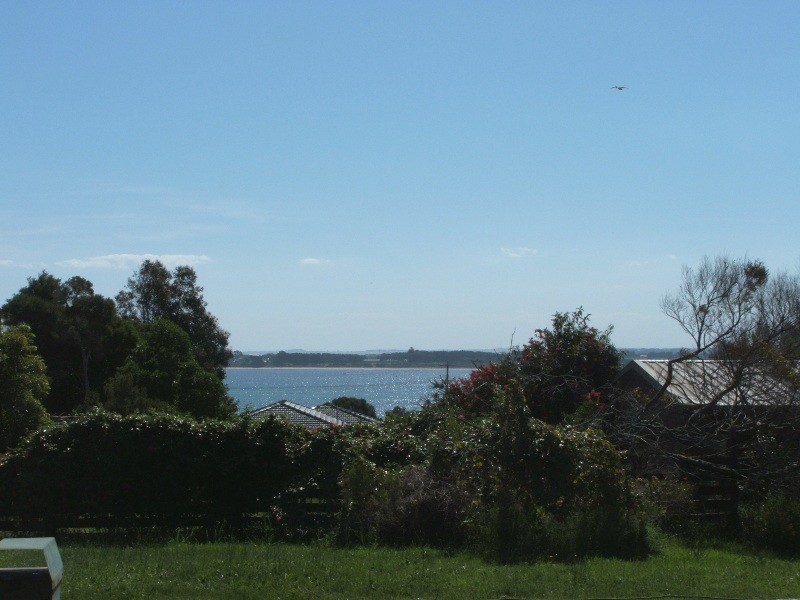 4 Wonthaggi Crescent, San Remo VIC 3925