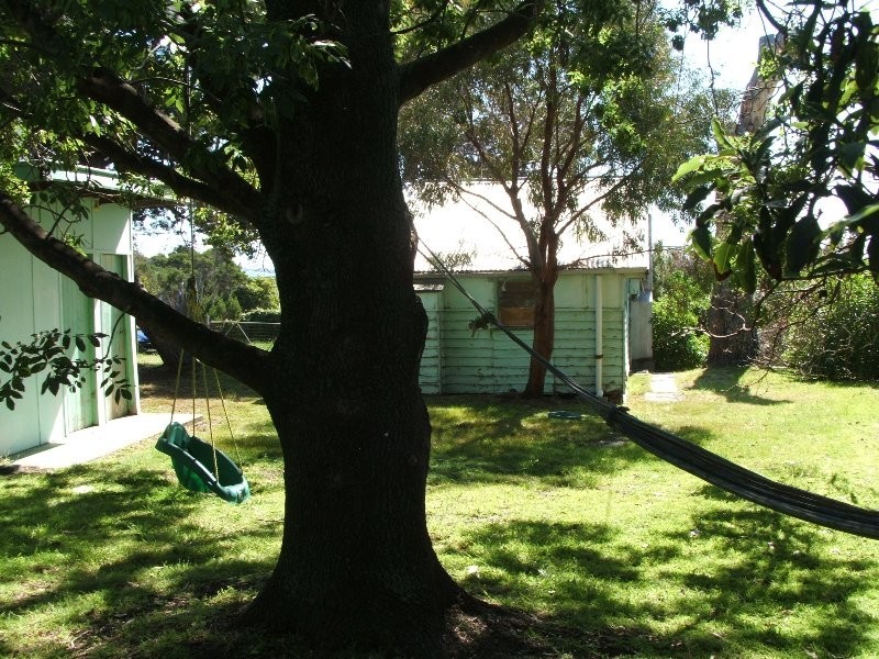 4 Wonthaggi Crescent, San Remo VIC 3925