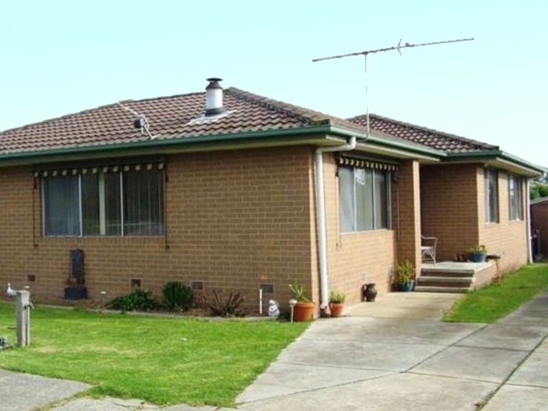 15 Edgar Road, San Remo VIC 3925