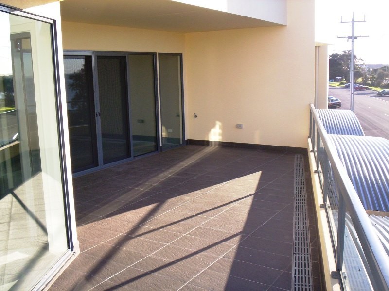 2/107 Marine Parade, San Remo VIC 3925