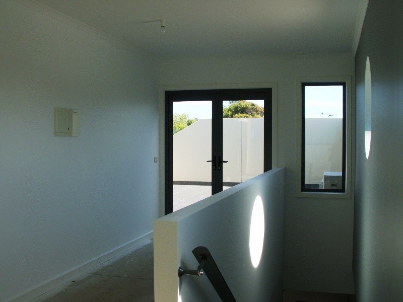 2/107 Marine Parade, San Remo VIC 3925