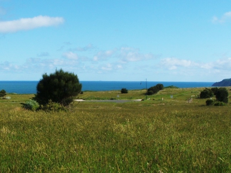 8 Cayley Court, San Remo VIC 3925