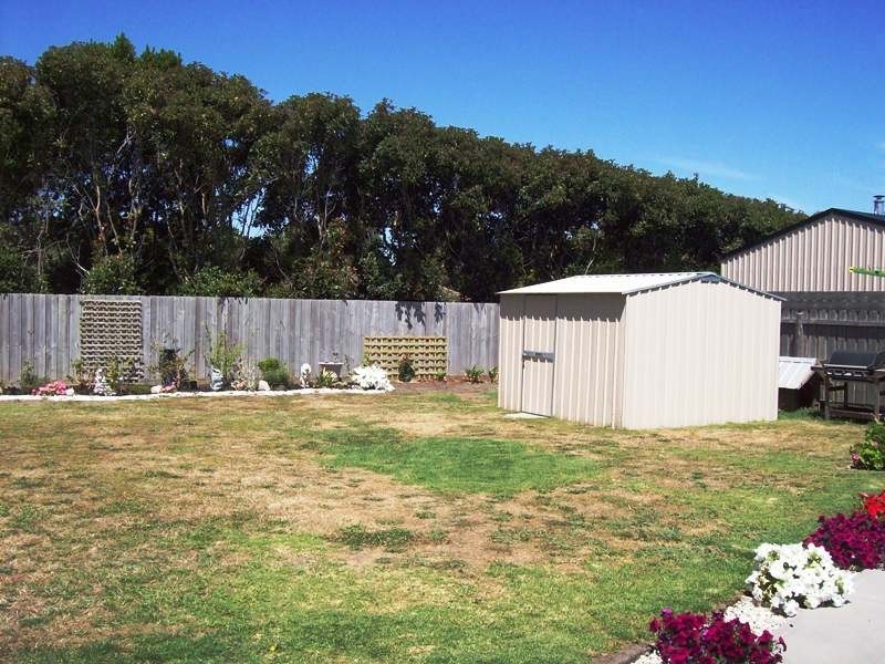 8 Barker Street, Corinella VIC 3984