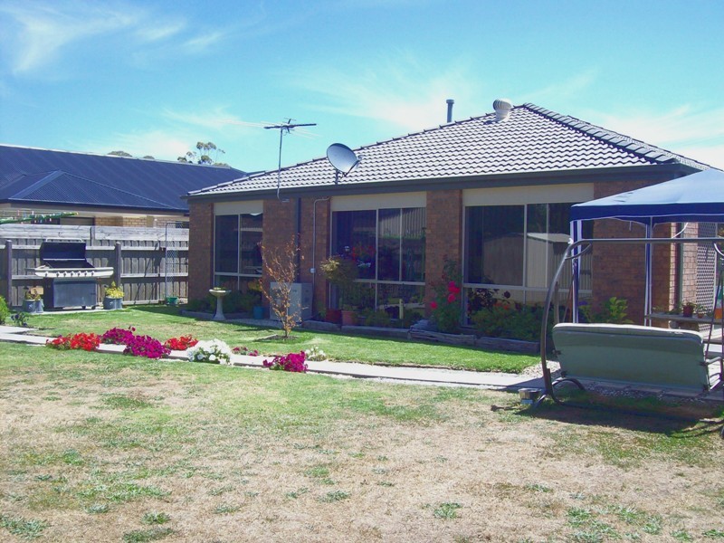 8 Barker Street, Corinella VIC 3984