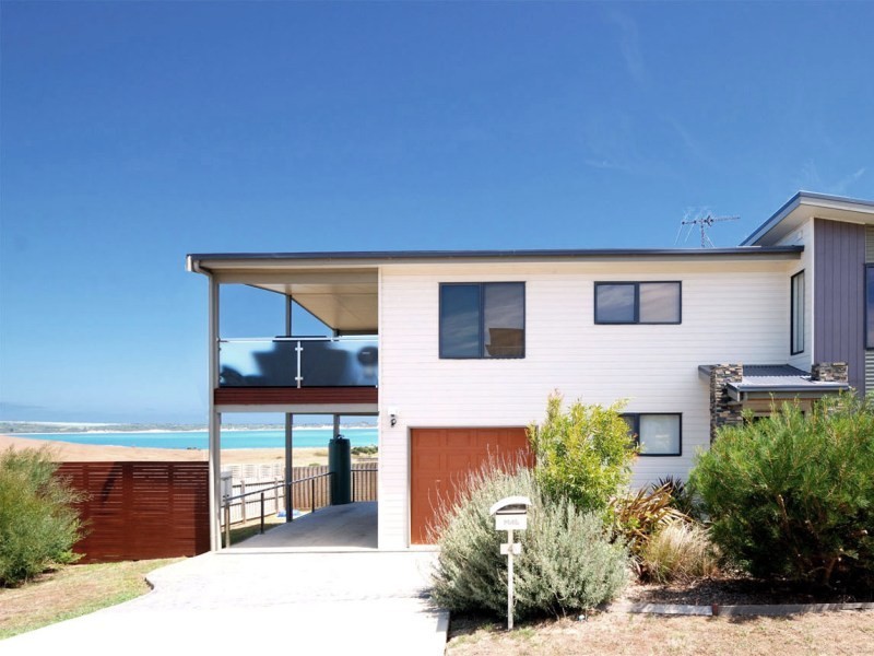 4 Blackthorn Street, San Remo VIC 3925