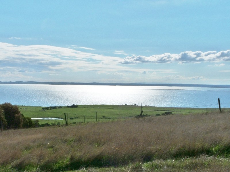 45 Punchbowl Road, San Remo VIC 3925