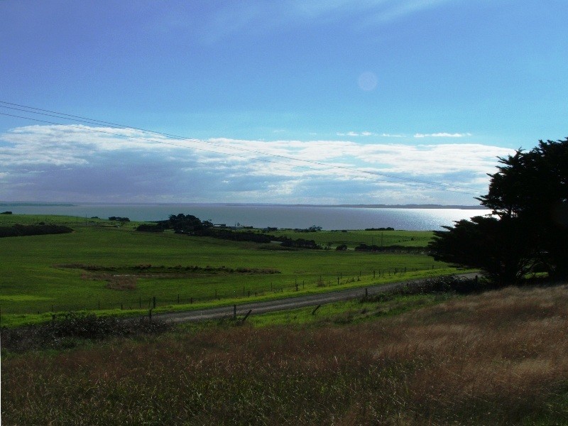 43 Punchbowl Road, San Remo VIC 3925