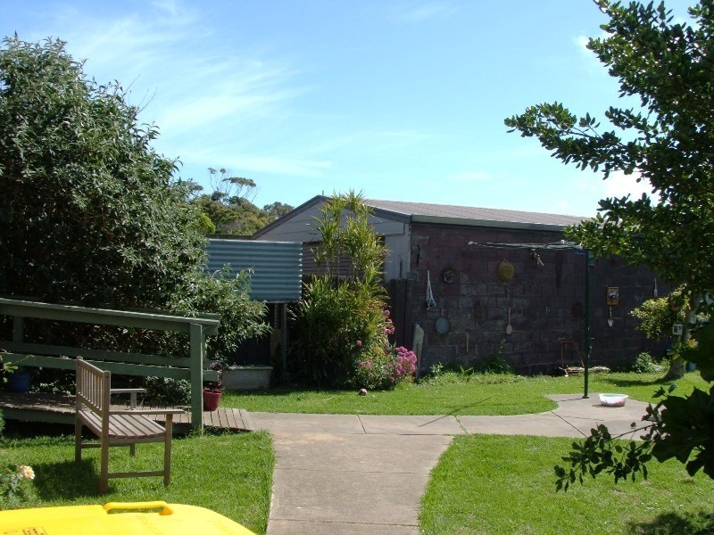 15 Edgar Road, San Remo VIC 3925