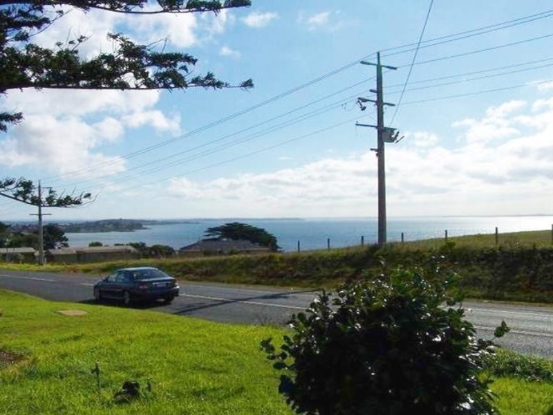 9 Phillip Island Road, San Remo VIC 3925