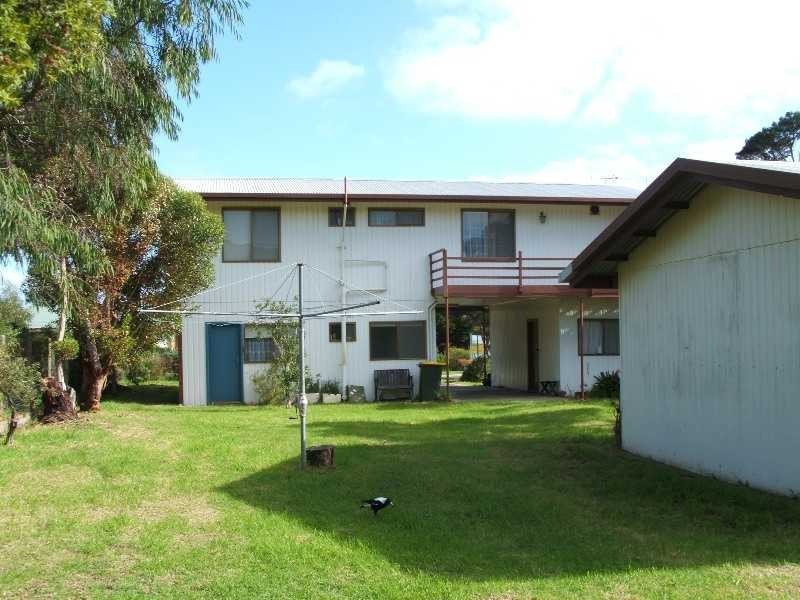 9 Justice Road, Cowes VIC 3922