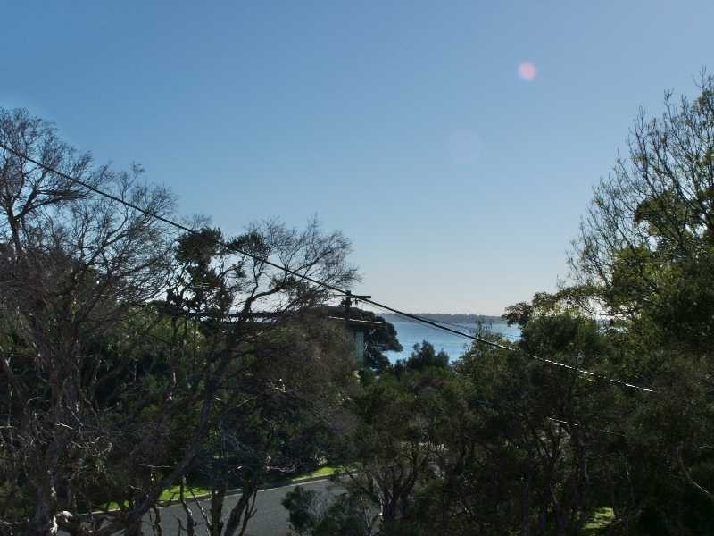 9 Justice Road, Cowes VIC 3922