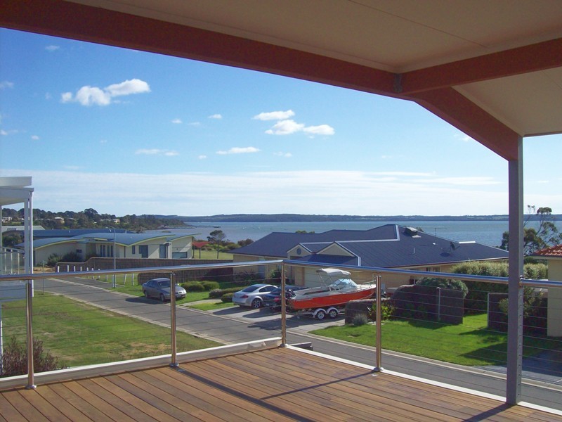 2 Mariners Court, Corinella VIC 3984