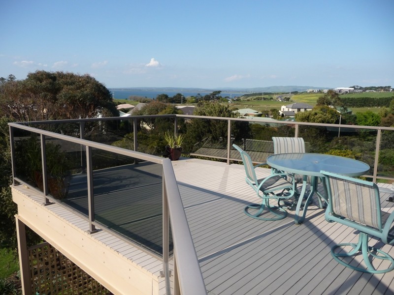 18 Bonwick Avenue, San Remo VIC 3925
