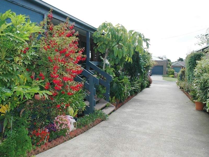 16 Keam Crescent, San Remo VIC 3925