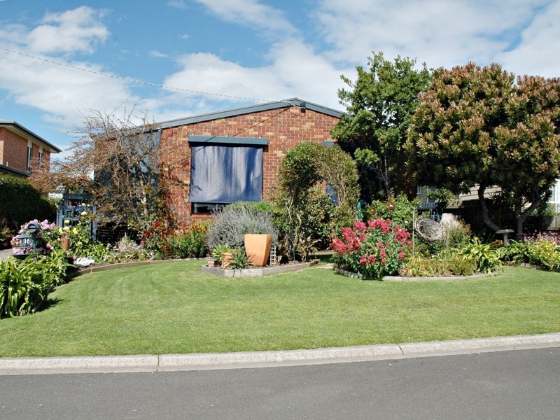 16 Keam Crescent, San Remo VIC 3925