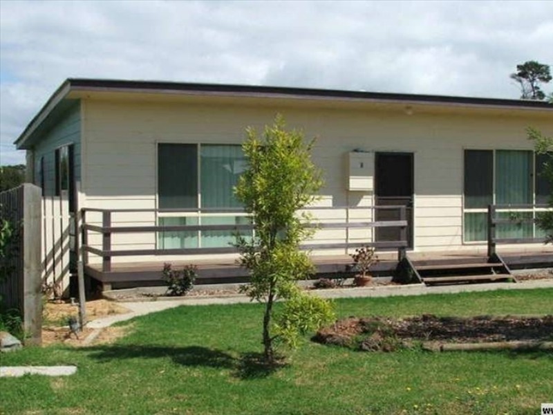 8 Whiting Street, Pioneer Bay VIC 3984
