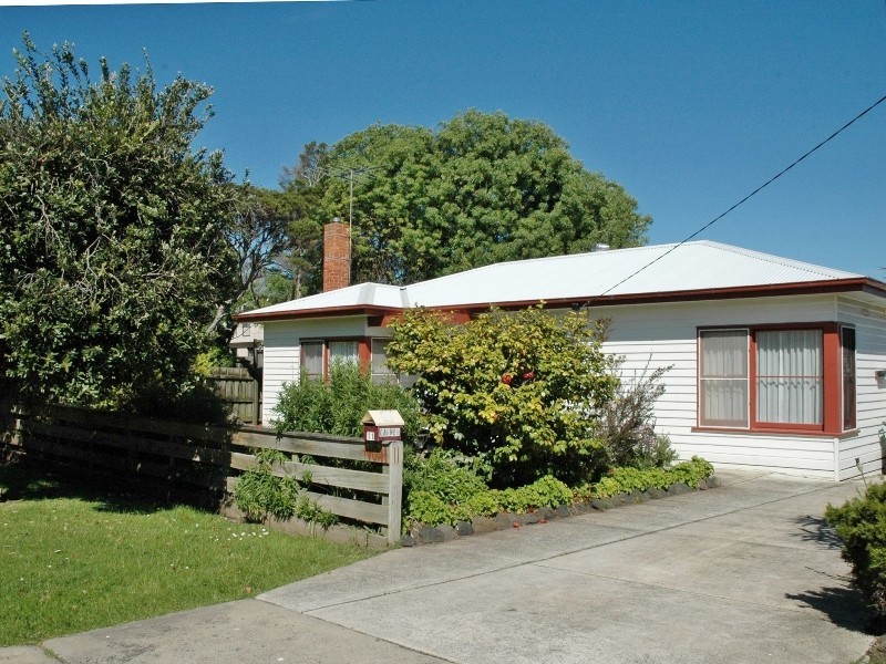 11 Bergin Grove, San Remo VIC 3925