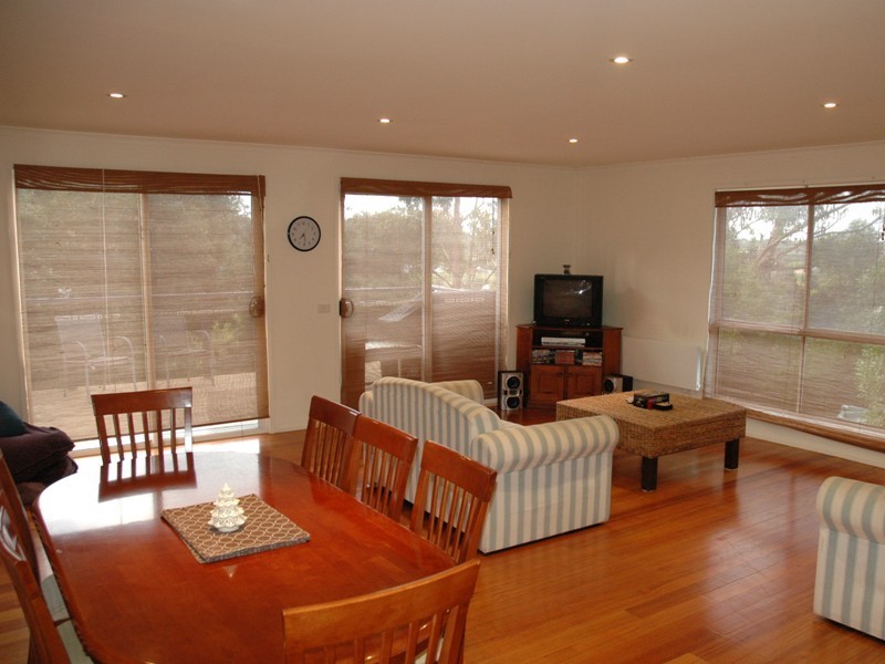 18 San Remo Crescent, Sunset Strip VIC 3922