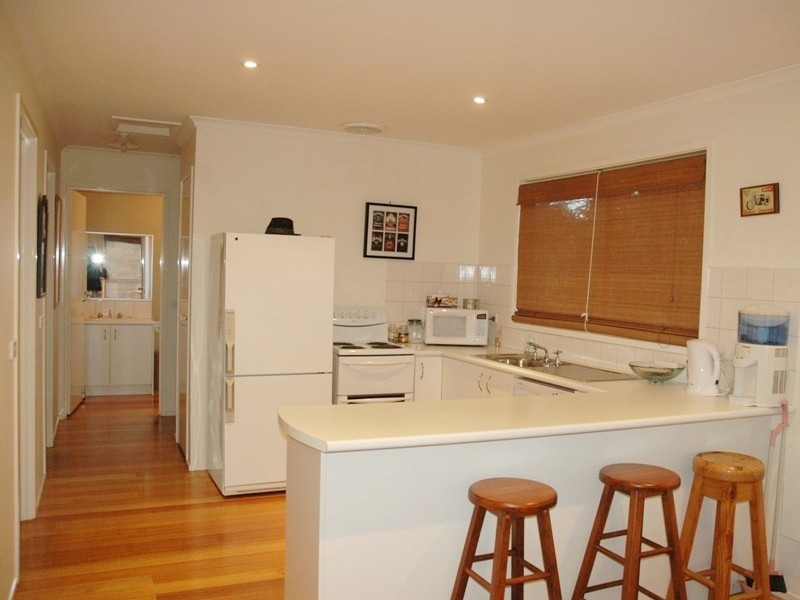 18 San Remo Crescent, Sunset Strip VIC 3922