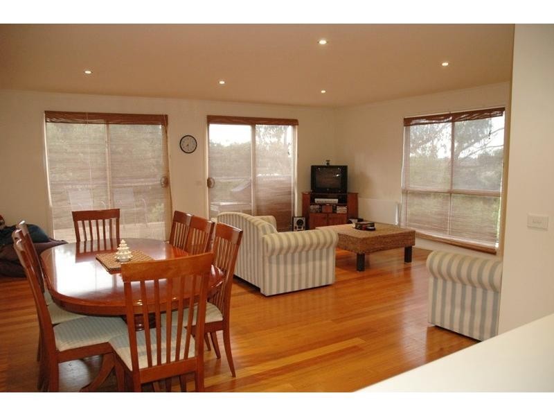 18 San Remo Crescent, Sunset Strip VIC 3922