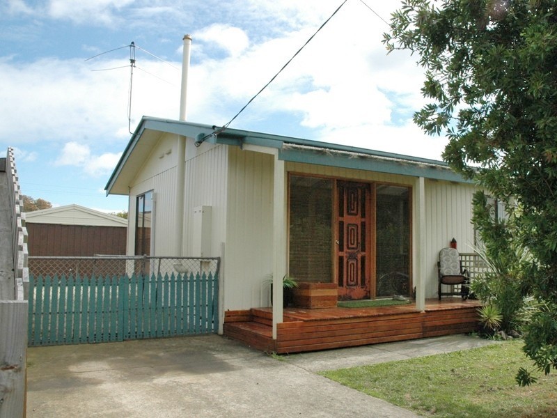 31 Phillip Island Service Road, Newhaven VIC 3925
