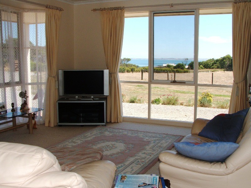 75 Potters Hill Road, San Remo VIC 3925