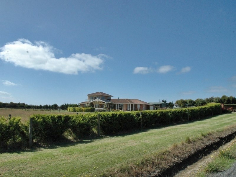 75 Potters Hill Road, San Remo VIC 3925