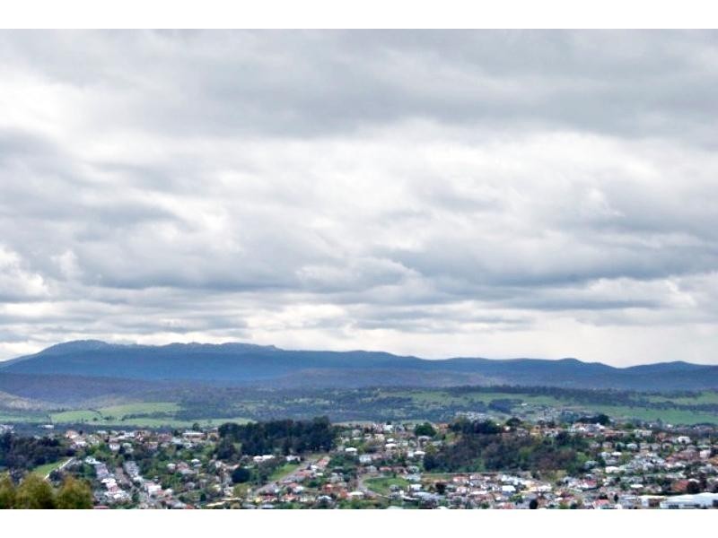 36 Salisbury Crescent, Launceston TAS 7250