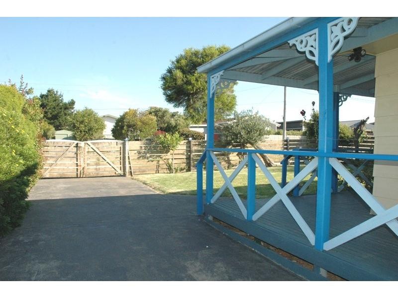 32 Tampa Road, Cape Woolamai VIC 3925