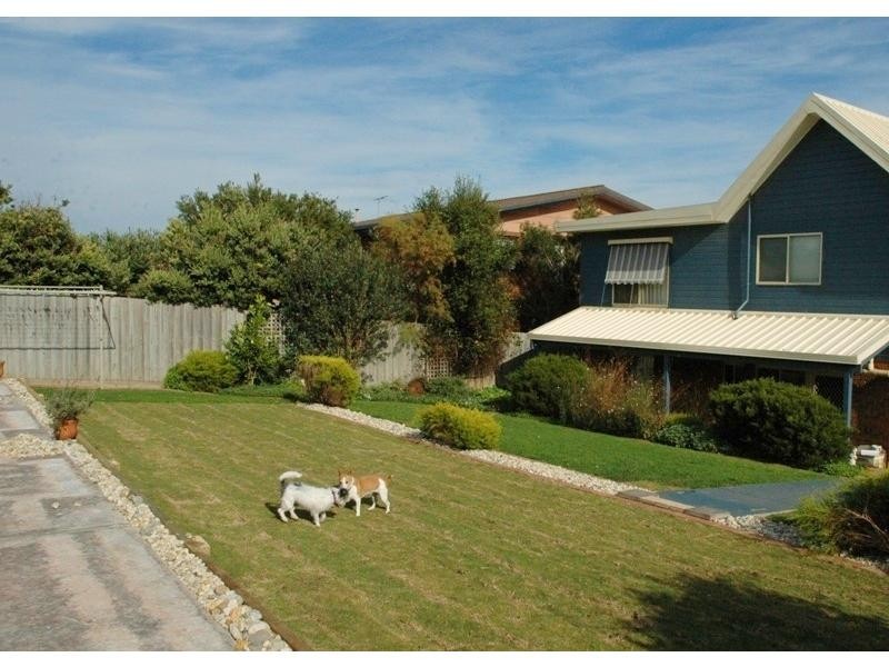 26 Ocean View Drive, San Remo VIC 3925