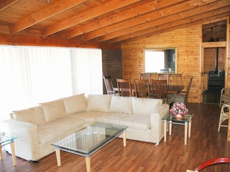 5 Wonthaggi Crescent, San Remo VIC 3925