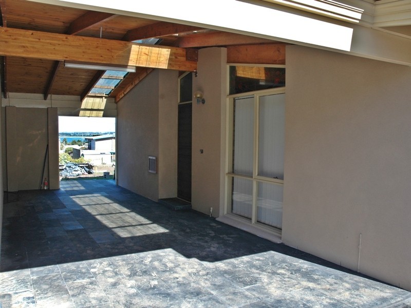 5 Wonthaggi Crescent, San Remo VIC 3925