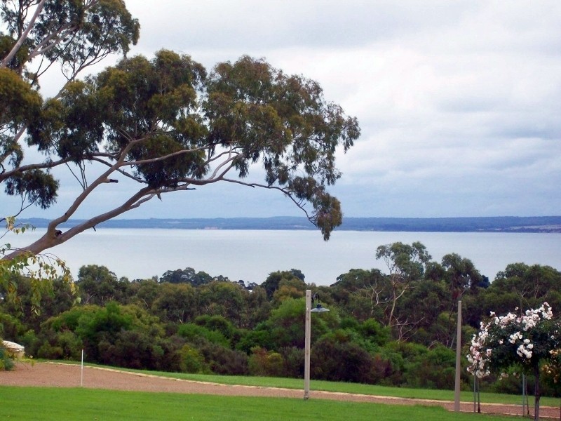 4 Hopkins Drive, Grantville VIC 3984