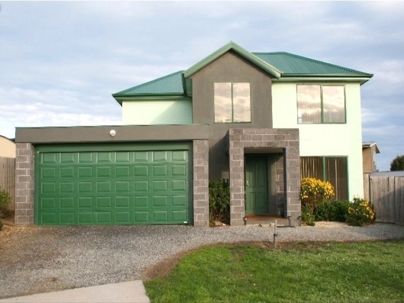 3 Haldor Place, San Remo VIC 3925