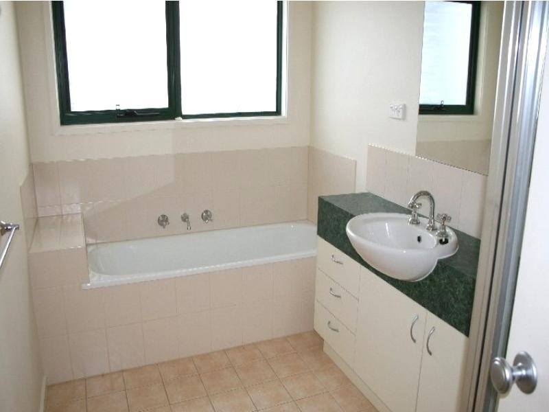 3 Haldor Place, San Remo VIC 3925