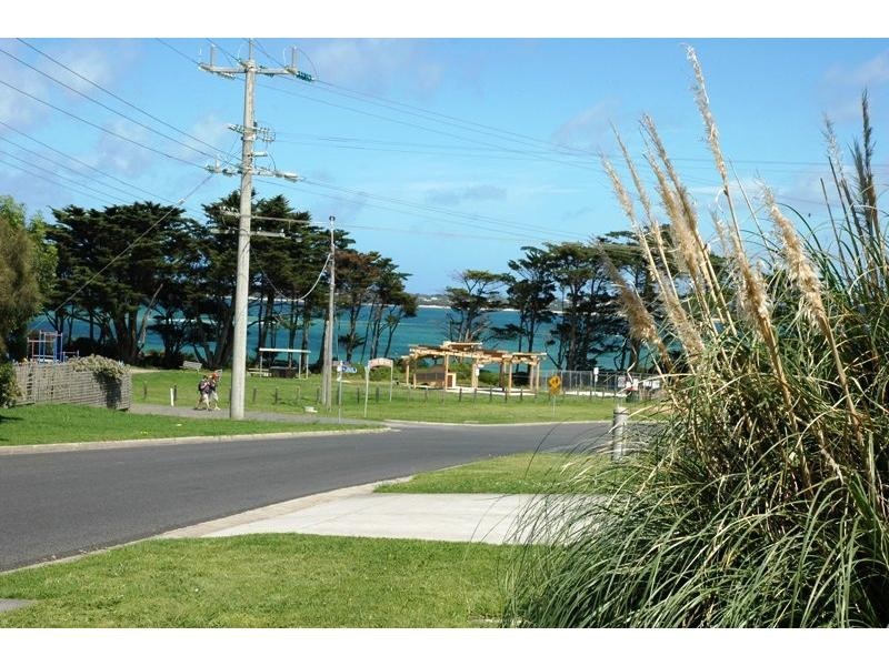 5 Shetland Heights Road, San Remo VIC 3925