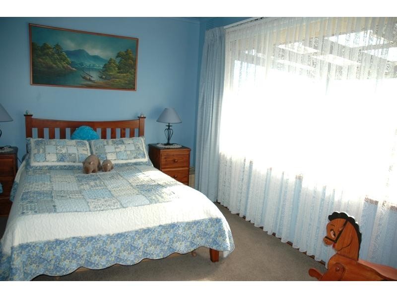 1 Hazelwood Road, San Remo VIC 3925