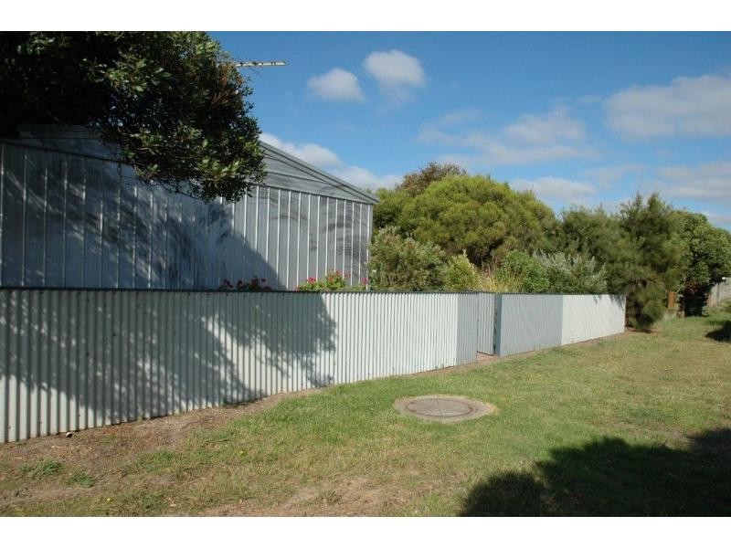 20 Manly Place, Surf Beach VIC 3922
