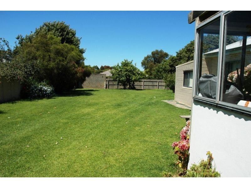 26 Cleeland Street, Newhaven VIC 3925