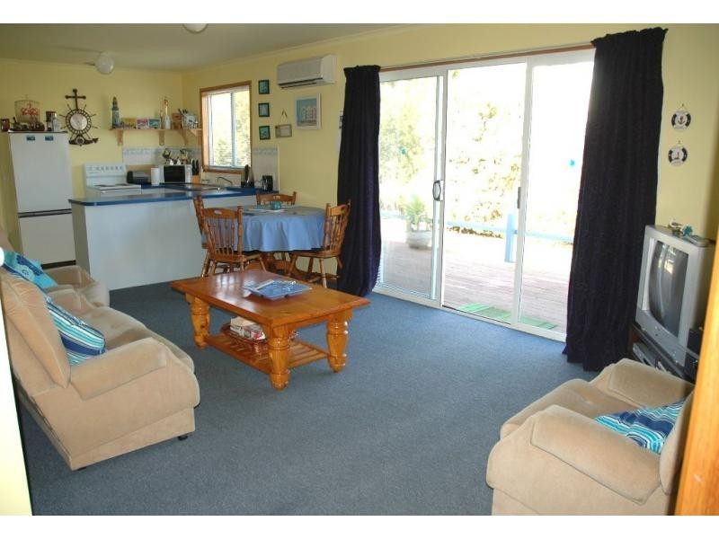 8 Seaspray Avenue, Cape Woolamai VIC 3925