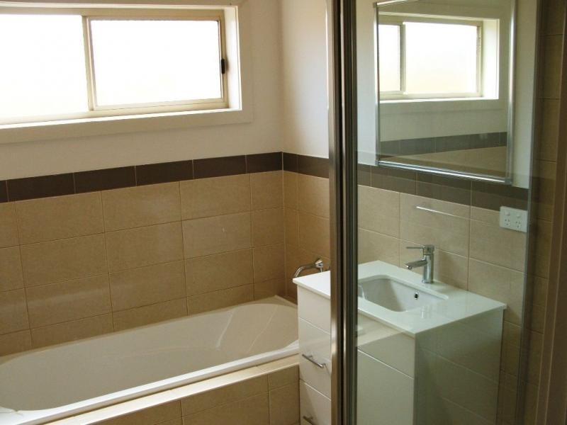 Unit 4/5 Wonthaggi Crescent, San Remo VIC 3925