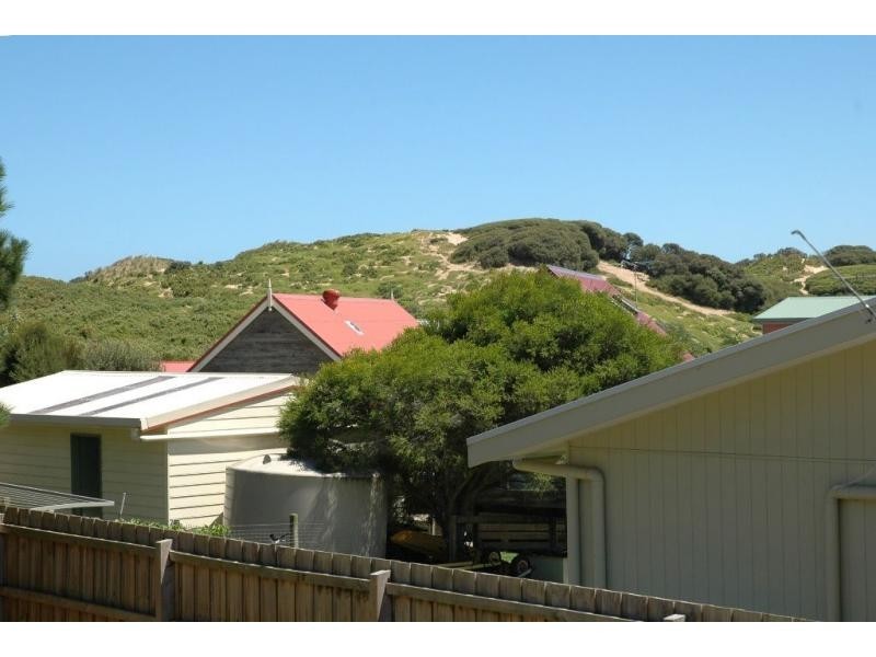 19 Bayview Avenue, Surf Beach VIC 3922