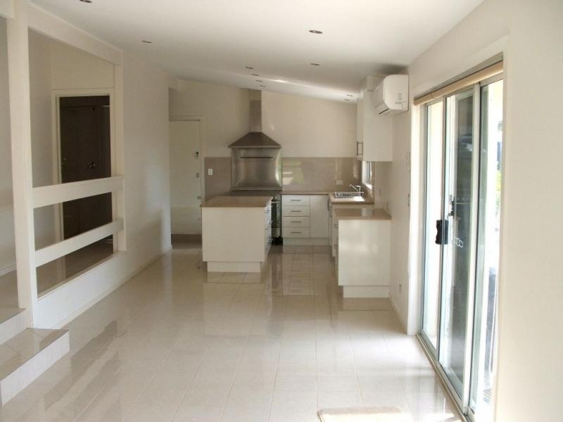 2 Park Road, San Remo VIC 3925