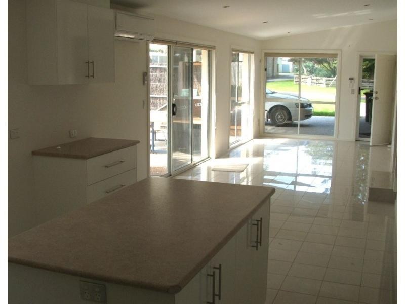 2 Park Road, San Remo VIC 3925